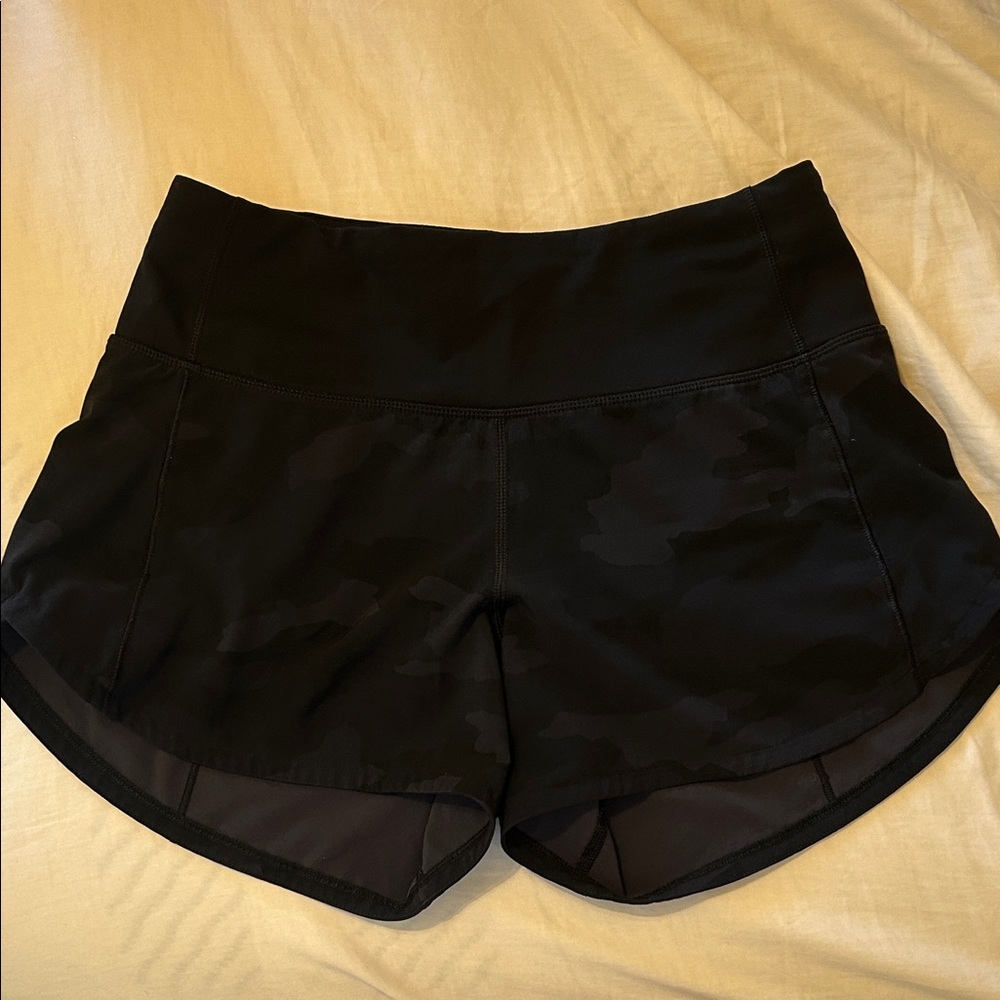 Lululemon Camo Speed Up Shorts 4” inseem